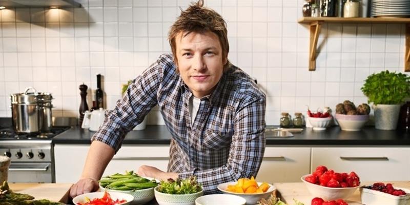 Jamie Oliver: "Harcot hirdetek a cukros löttyök ellen!"