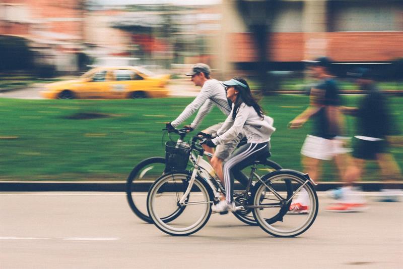 Lehet-e barátság biciklisták és gyalogosok között?